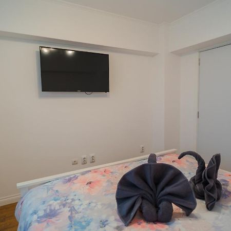 Cozy & Spacious 2Br Apartment With Netflix Bucareste Exterior foto