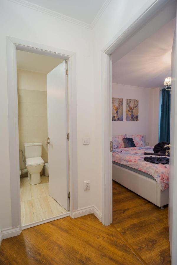 Cozy & Spacious 2Br Apartment With Netflix Bucareste Exterior foto