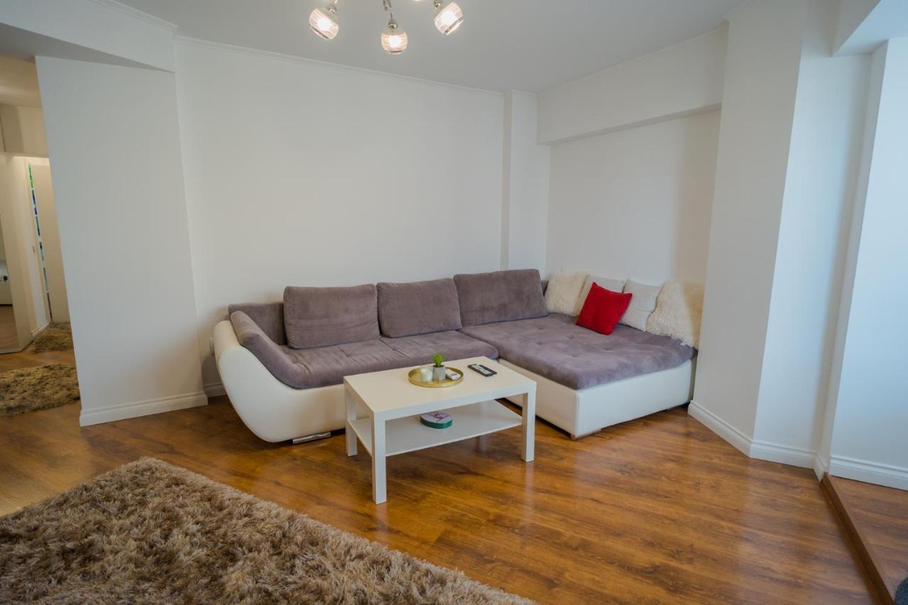 Cozy & Spacious 2Br Apartment With Netflix Bucareste Exterior foto