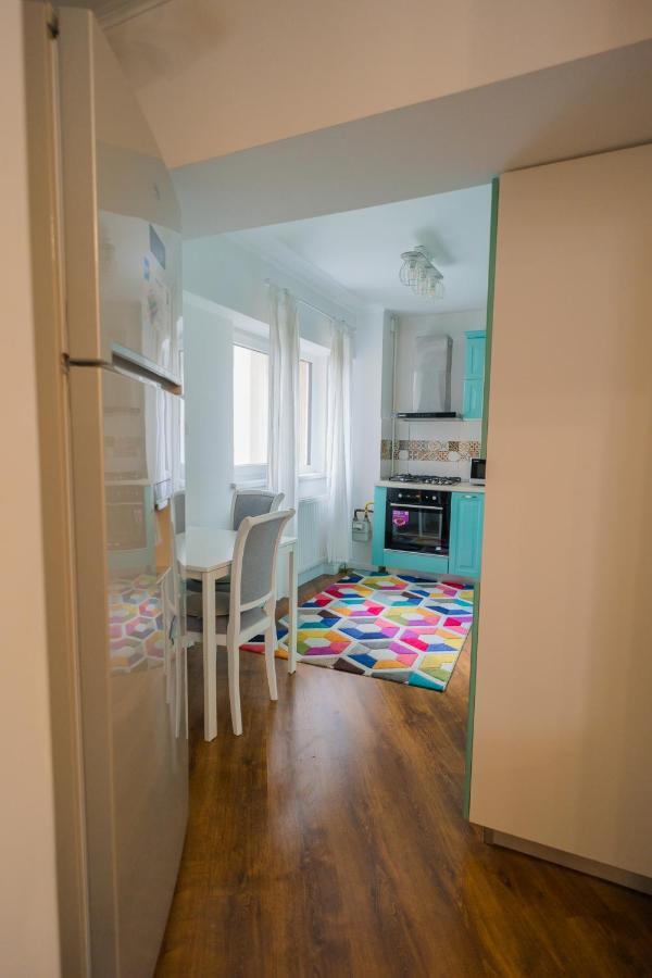 Cozy & Spacious 2Br Apartment With Netflix Bucareste Exterior foto