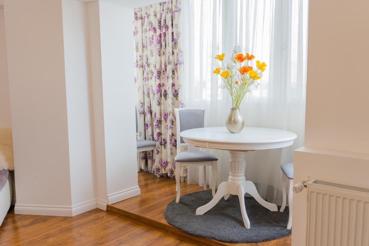 Cozy & Spacious 2Br Apartment With Netflix Bucareste Exterior foto